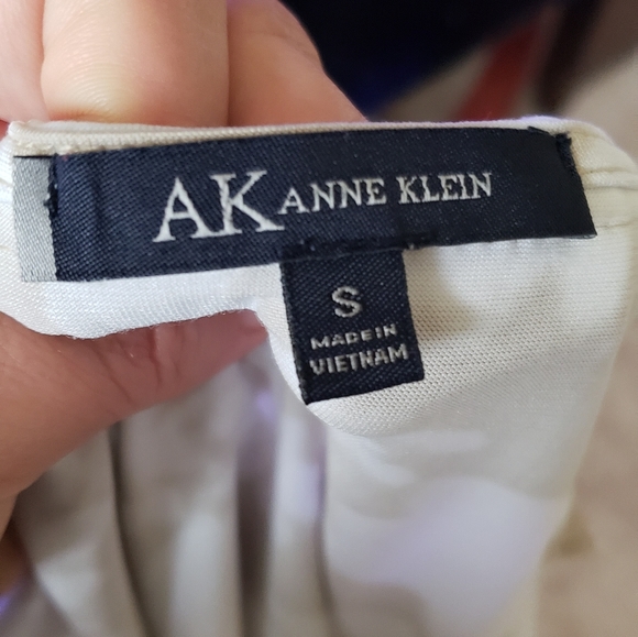 Anne Klein s ribboned vneck artsy floral stretchy flowy top - Picture 7 of 8